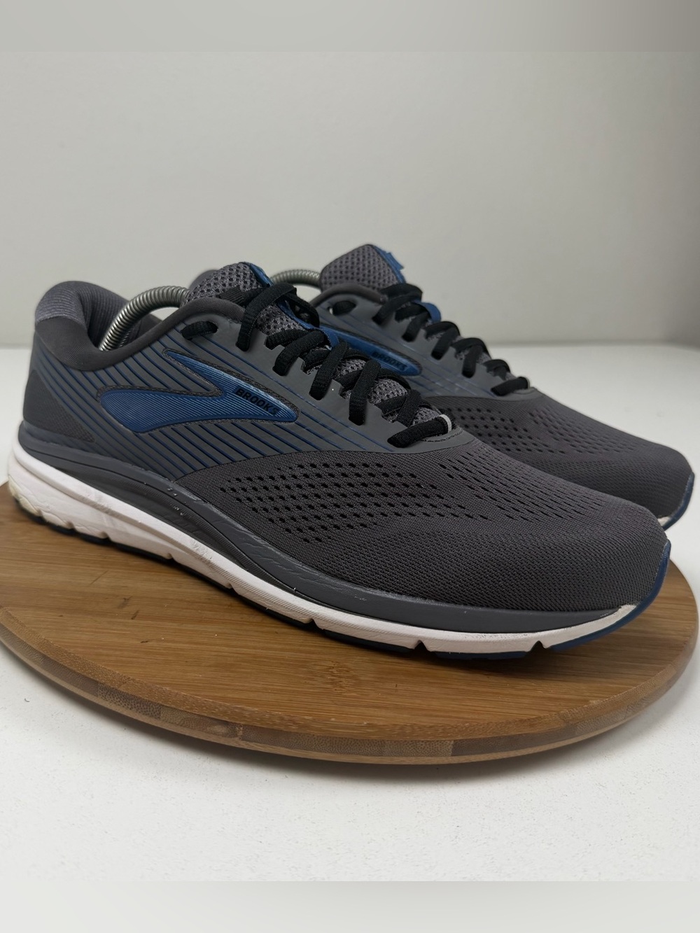 Brooks Addiction 14 Men's Gray Athletic Running Shoes